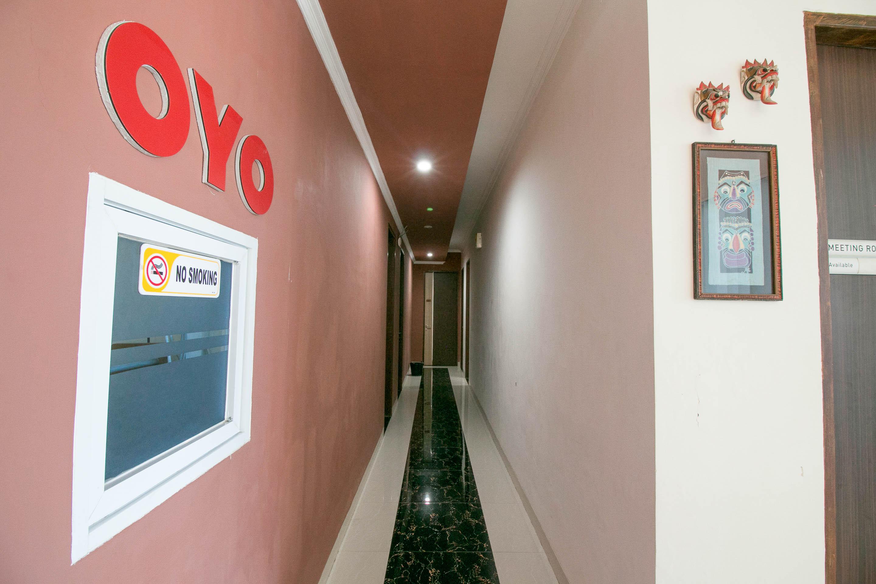 Oyo 1975 Bale Ikite Hotel มากาซาร์ ภายนอก รูปภาพ