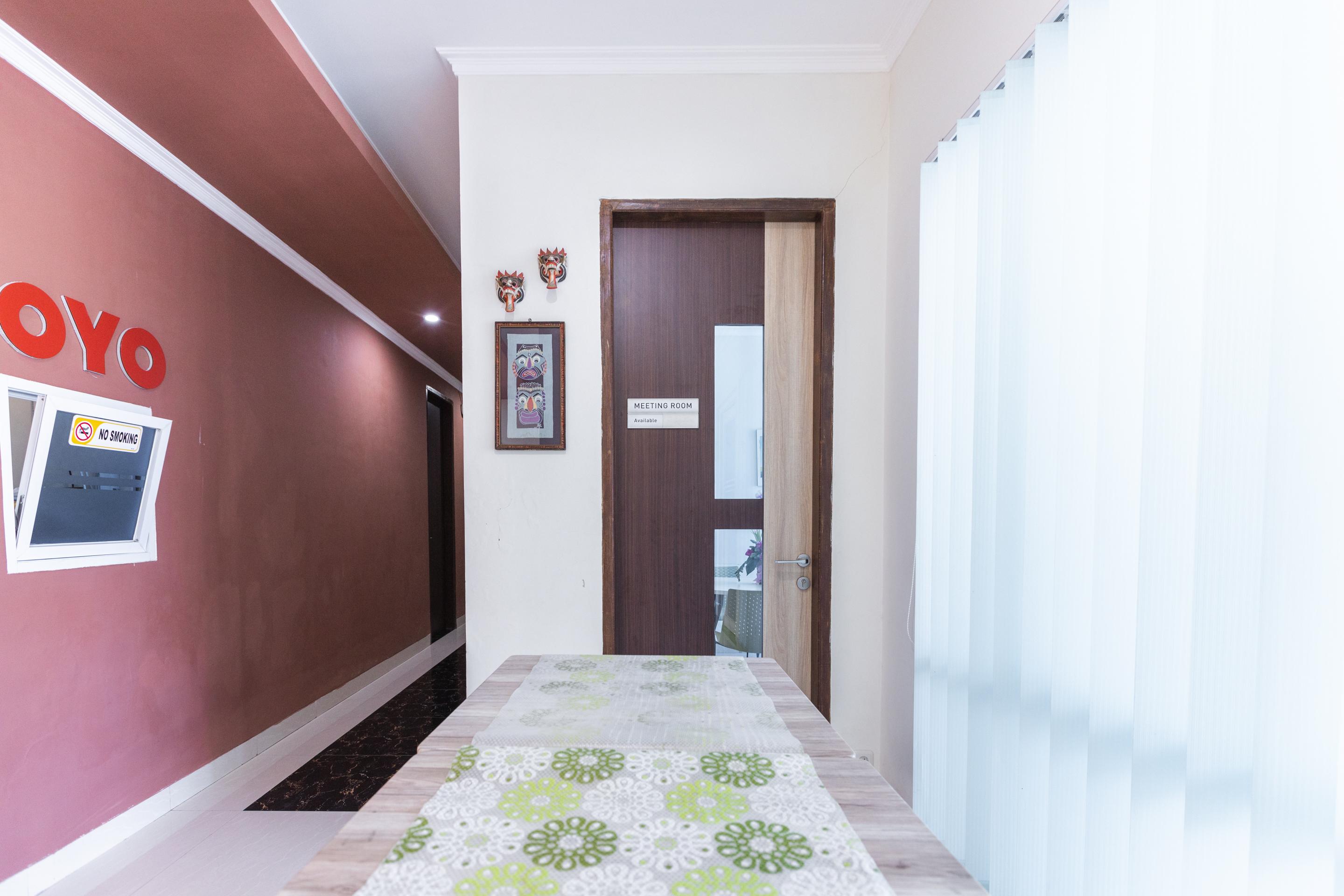 Oyo 1975 Bale Ikite Hotel มากาซาร์ ภายนอก รูปภาพ