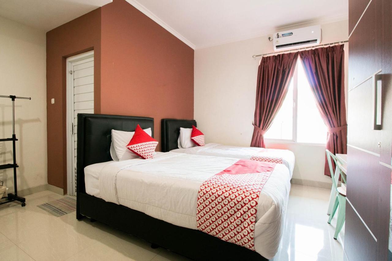 Oyo 1975 Bale Ikite Hotel มากาซาร์ ภายนอก รูปภาพ